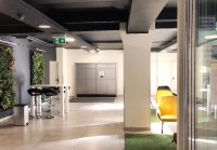 Postverteilung mit Paketkästen