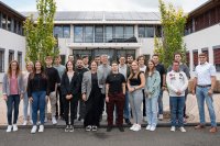 Erfolgreicher Start von 19 Auszubildenden in verschiedenen Ausbildungsberufen am 1. August 2023