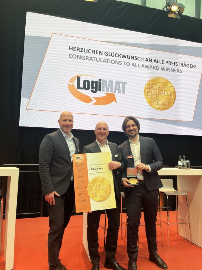Logistics Reply: KI-Assistent LEApedia gewinnt den Preis „Bestes Produkt LogiMAT 2024“