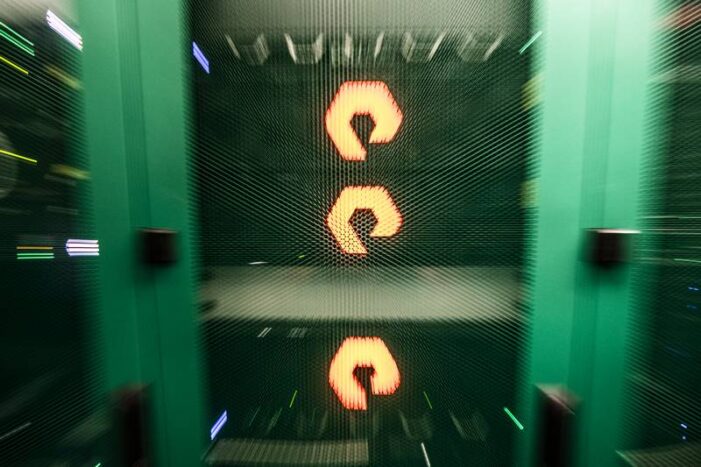 Performance Power für KI: vshosting nimmt NVIDIA H200 ins Portfolio