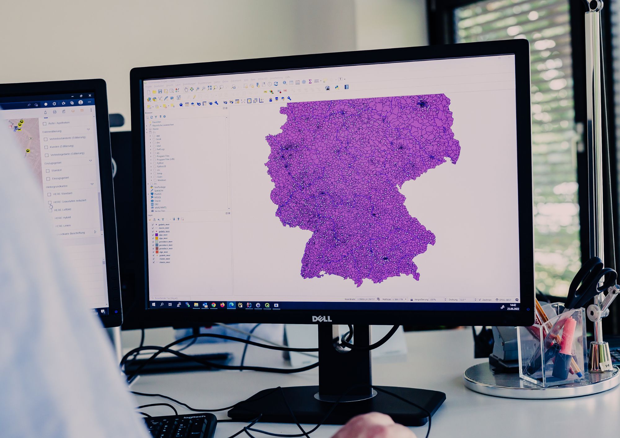 Kostenlos oder kommerziell – passt ArcGIS oder QGIS besser zu mir?