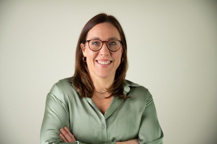Julia Steer ist Partner Marketing Managerin bei Natuvion und unterstützt den Auf- und Ausbau des Channels Julia Steer ist Partner Marketing Managerin bei Natuvion und unterstützt den Auf- und Ausbau des Channels