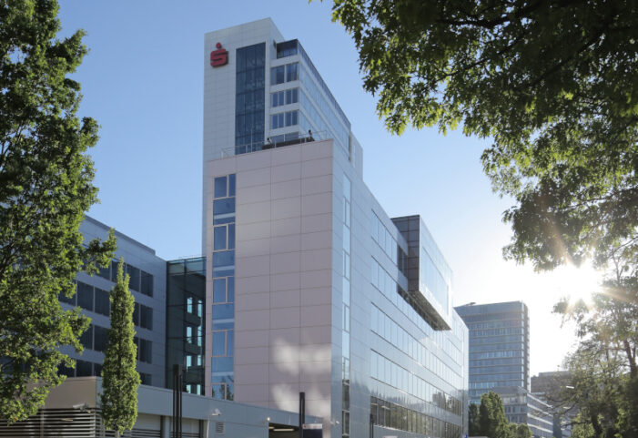 Finanz Informatik und IBM erweitern Zusammenarbeit Finanz Informatik und IBM erweitern Zusammenarbeit