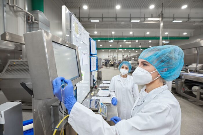 Eine runde Sache – nicht nur bei Knödeln! Henglein setzt auf noax Industrie-Panel-PCs