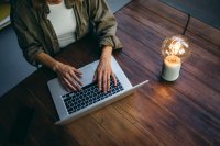 Experteneinblicke: Wie Unternehmen von ChatGPT gefunden werden– mit Anna Pianka, SEO OffPage bei ABAKUS