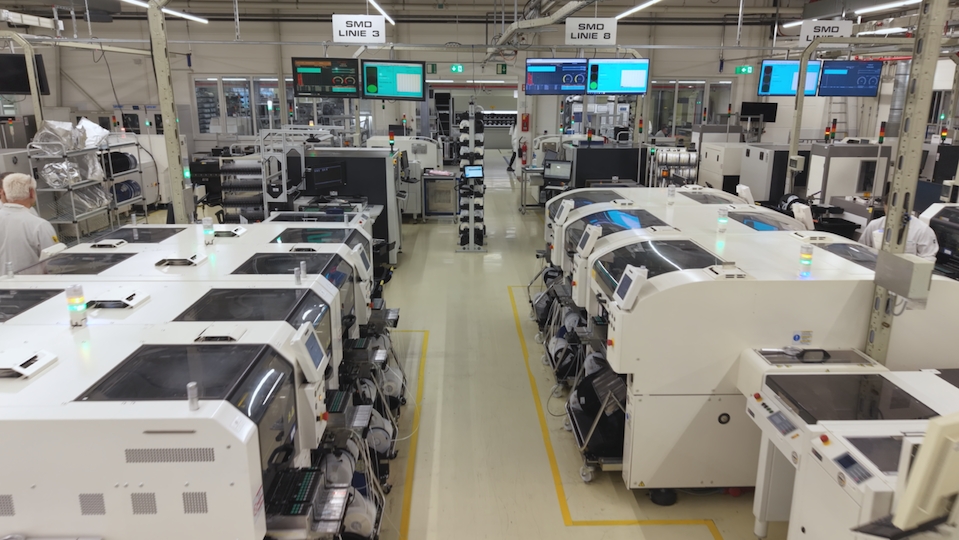 Panasonic digitalisiert die SMT-Produktion für DELTEC für eine schnelle und intelligente Fertigung