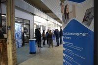 Klassische Karossen und moderne Software: Roxtra-Anwendertreffen in der Manufaktur B26