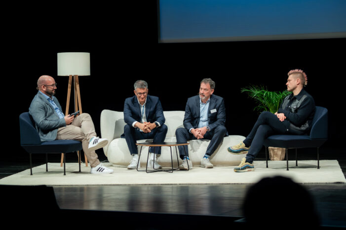 Die Zukunft beginnt jetzt: Concentrix präsentiert visionäre CX-Strategien für das KI-Zeitalter Die Zukunft beginnt jetzt: Concentrix präsentiert visionäre CX-Strategien für das KI-Zeitalter