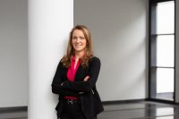 „Personal Branding startet mit Fokus, nicht mit Fassade“ – Experteninterview mit Dr. Martina Pesic, Spezialistin für Verhandlungsführung und Value Selling „Personal Branding startet mit Fokus, nicht mit Fassade“ – Experteninterview mit Dr. Martina Pesic, Spezialistin für Verhandlungsführung und Value Selling