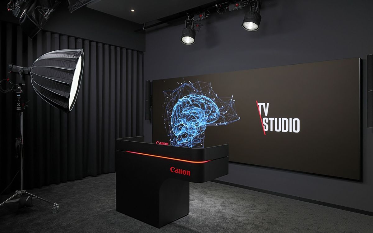 Professionelle Studiotechnik: IVT realisiert TV-Studio im Canon Customer Experience Center