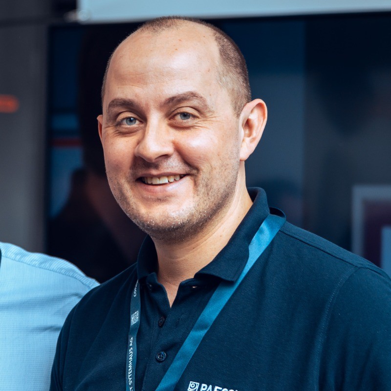 Die Lücke zwischen IT und OT: warum getrenntes Monitoring der größte operative blinde Fleck ist