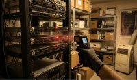 Sommerbetrieb im Serverraum: Warum thermische Dauerlast für KMU-Infrastrukturen zum Risiko wird