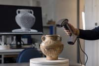 3D-Scanner in der Kulturgutdigitalisierung: Die Deutsche Digitale Bibliothek zählt über 51 Millionen Objekte von mehr als 700 Einrichtungen 3D-Scanner in der Kulturgutdigitalisierung: Die Deutsche Digitale Bibliothek zählt über 51 Millionen Objekte von mehr als 700 Einrichtungen
