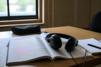 KI im Studium ist Alltag geworden: 81 Prozent der Studierenden nutzen sie mindestens wöchentlich, fast die Hälfte sogar täglich KI im Studium ist Alltag geworden: 81 Prozent der Studierenden nutzen sie mindestens wöchentlich, fast die Hälfte sogar täglich