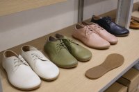 Barfußschuhe stellen 13 Prozent der Kollektionen – der Anteil hat sich binnen eines Jahres verdoppelt, 121 Marken zeigten im Juli 2026 in Offenbach