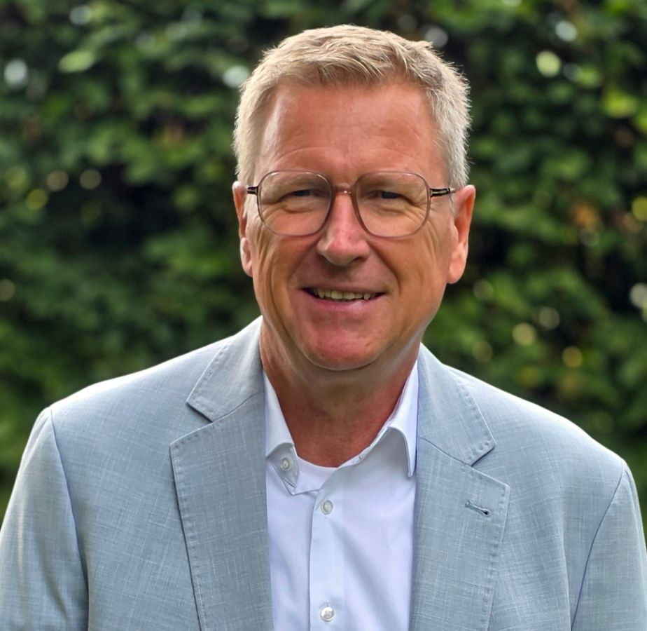 Stefan Schumacher verstärkt becos mit umfassender MES-Expertise Stefan Schumacher verstärkt becos mit umfassender MES-Expertise